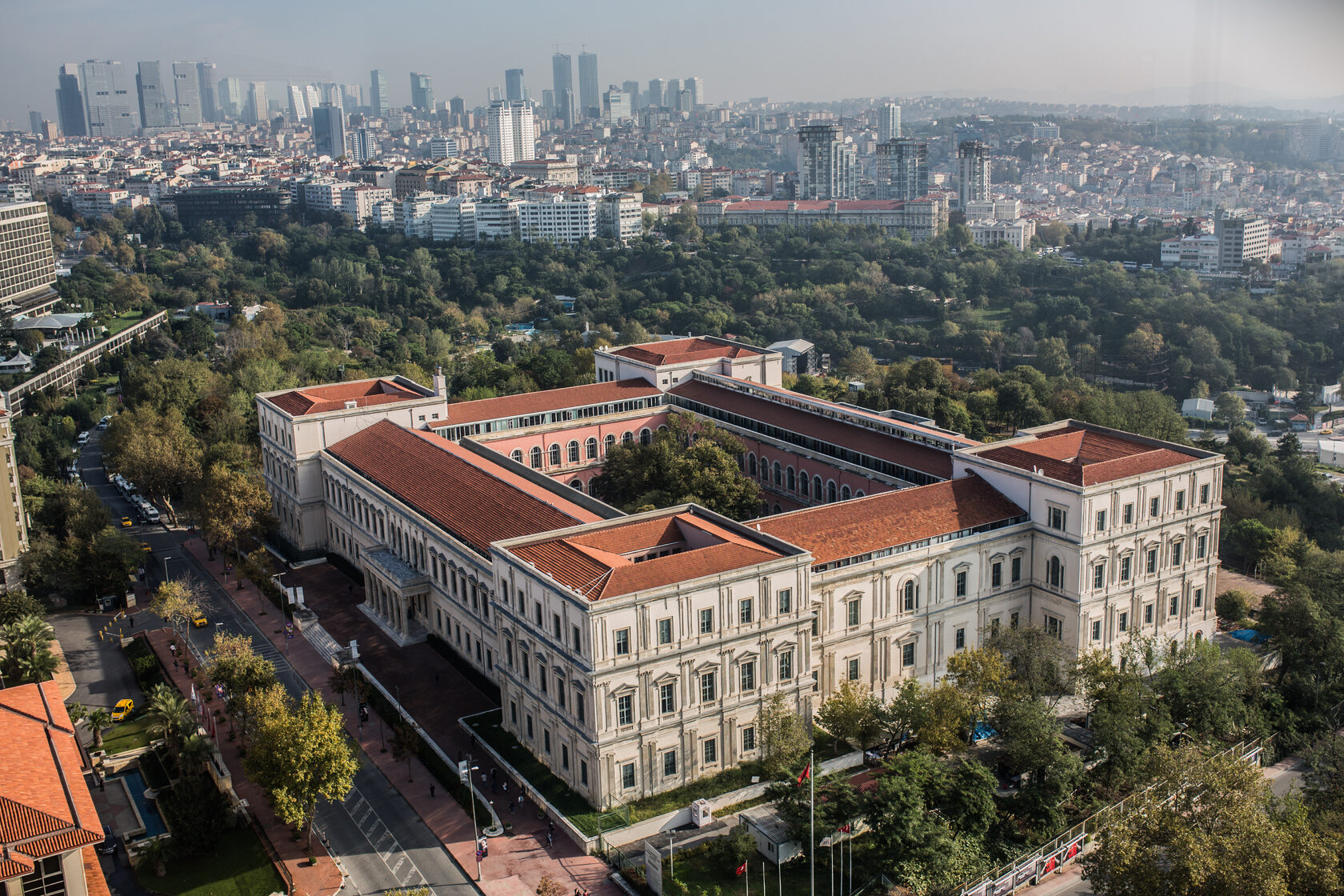 Стамбульский университет. Itu университет в Стамбуле. Технический университет Стамбула. Университеты Стамбульский университет. Истанбул техника университети.