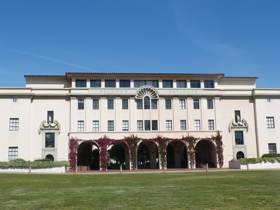 California Institute of Technology,(Калифорнийский технологический институт)