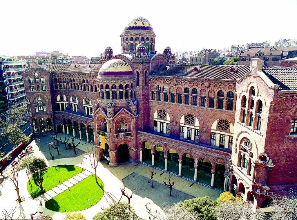 Universidad Autónoma de Barcelona, (Автономный университет Барселоны)